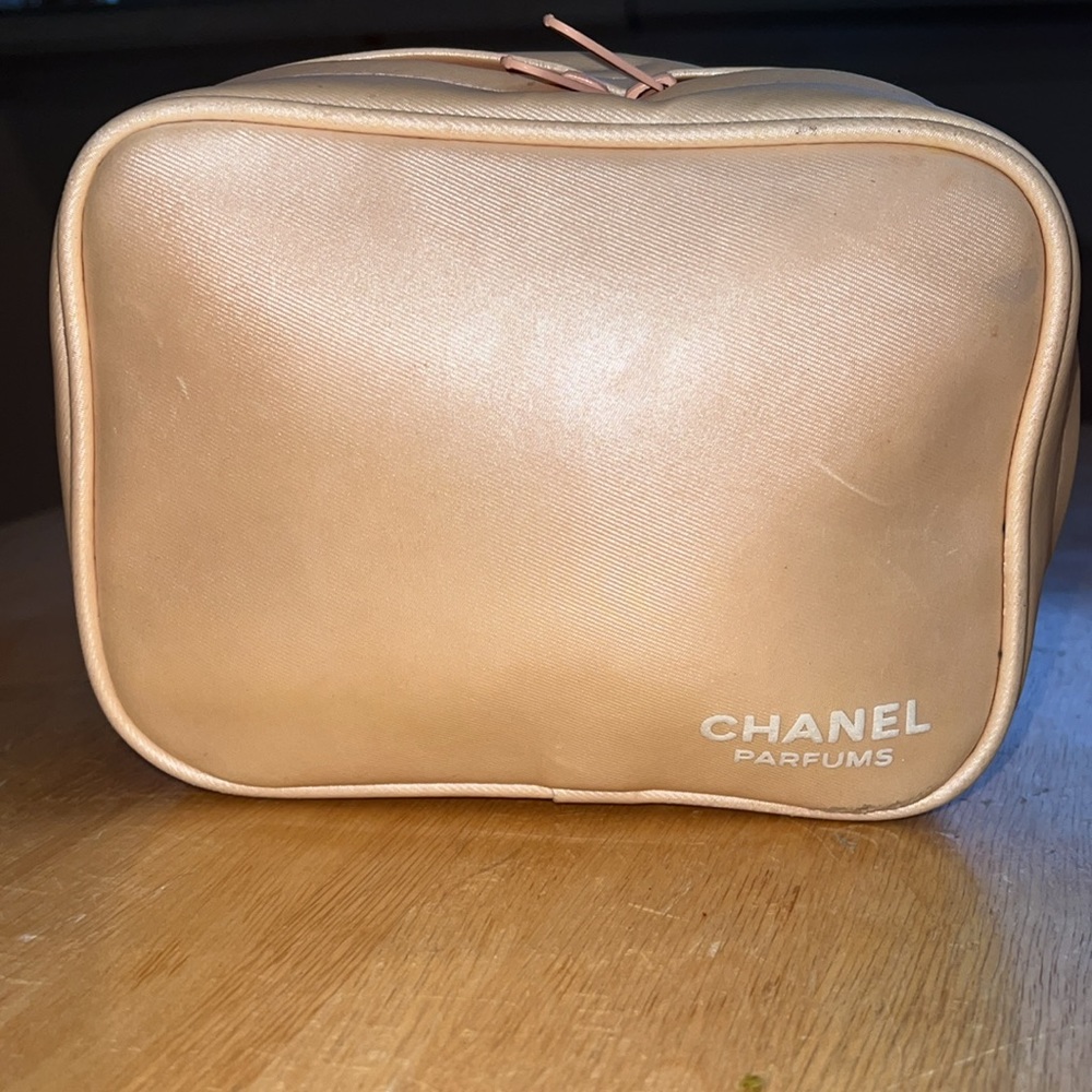 Chanel Rectangular Makeup Bag - image 2